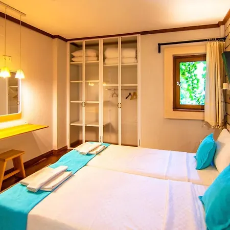 Villa Stonehouse-1 *