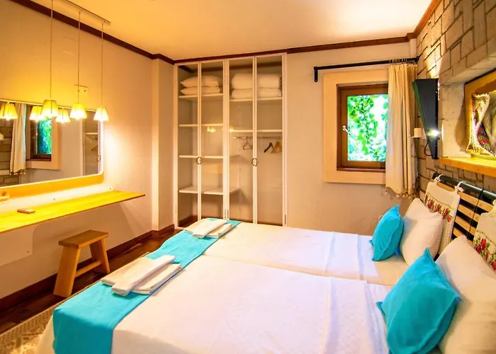 Villa Stonehouse-1 *