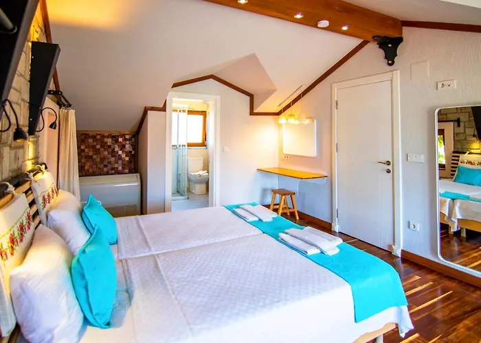 Villa Stonehouse-1 *