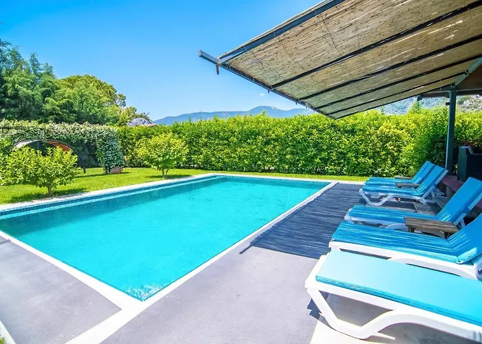 Villa Stonehouse-1 *