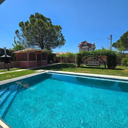 Villa Stonehouse-1