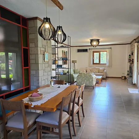 Villa Stonehouse-1
