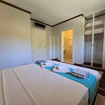 Villa Stonehouse-1 *