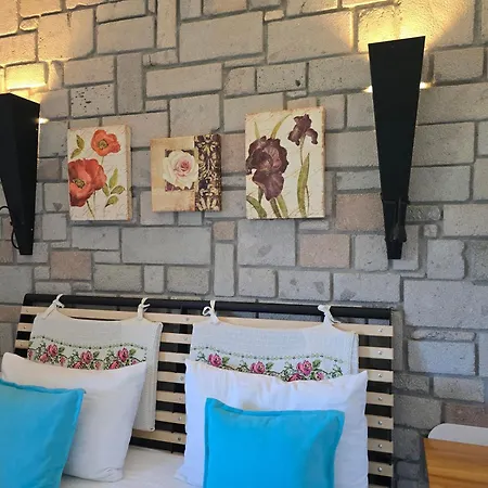 Stonehouse-1 *