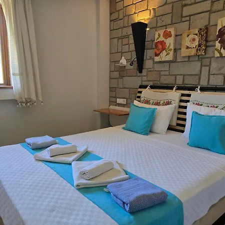 Stonehouse-1 Villa